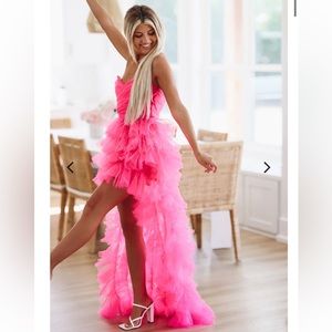 Never worn Hazel and Olive "In the Moment" high low dress size medium